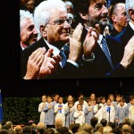 Foto Nicoloro G.   05/11/2019   Ravenna   Alla presenza del Capo dello Stato si e' svolta la cerimonia in ricordo di Benigno Zaccagnini, nel trentesimo anniversario della sua morte. nella foto il presidente Sergio Mattarella applaude il coro di bambini che ha intonato l' inno d' Italia.