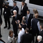 Foto Nicoloro G.   30/05/2023   Faenza (RA)   Tappa a Faenza del presidente Sergio Mattarella nel giro di visite alle zone alluvionate della Romagna. nella foto il presidente Sergio Mattarella saluta la folla accorsa per vederlo.