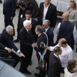 Foto Nicoloro G.   30/05/2023   Faenza (RA)   Tappa a Faenza del presidente Sergio Mattarella nel giro di visite alle zone alluvionate della Romagna. nella foto il presidente Sergio Mattarella si accomiata dal sindaco di Faenza Massimo Isola.