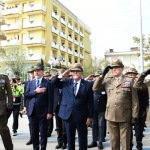 Foto Nicoloro G.   08/05/2022   Rimini  Giornata conclusiva della 93° Adunata Nazionale Alpini che culmina con la sfilata generale davanti alle autorita' militari e civili e una folla di spettatori. nella foto il ministro Lorenzo Guerini rende omaggio allo stendardo dell' A.N.A. con le autorita' militari.