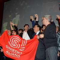 Foto Nicoloro G.  19/02/2017   Rimini   Terza giornata conclusiva del Congresso fondativo di Sinistra Italiana. nella foto al centro Nicola Fratoianni, Fabio Mussi e Nichi Vendola intonano ' Bella Ciao '.