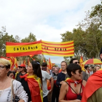 Foto Nicoloro G.   12/10/2017    Barcellona     Manifestazione con corteo degli unionisti per l' unita' della Spagna contro il progetto dell' indipendenza della Catalogna. nella foto lungo il corteo striscioni e cartelli per l' unita'.