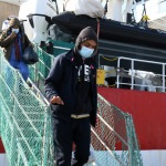 Foto Nicoloro G.   21/03/2024   Porto Corsini - Ravenna   Ha attraccato al terminal di Porto Corsini la nave Ong ' Life Support ' di Emergwncy con a bordo 71 migranti, 70 uomini, dei quali 3 minori, e 1 donna.  In particolare 61 vengono dal Bangladesh, 9 dall' Eritrea e 1 dall' Egitto. nella foto un momento dello sbarco dei migranti.