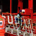 Foto Nicoloro G.   15/10/2024   Ravenna   E\' approdata nel porto di Ravenna la nave ong Ocean Viking con a bordo 47 migranti dei quali 33 sono uomini, 4 donne e 10 minori dei quali 7 non accompagnati. In particolare 18 provengono dall\' Egitto, 3 dal Pakistan, 13 dalla Siria e 13 dal Bangladesh. Una volta compiuti i controlli di rito tutti i migranti resteranno in Emilia-Romagna e ripartiti tra diverse citta\' della regione. nella foto  un momento dello sbarco dei migranti.