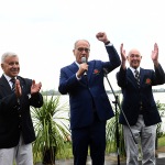 Foto Nicoloro G.   02/09/2024   Ravenna   Cerimonia di apertura della 14esima edizione del Campionato mondiale di Dragon Boat. E\' una competizione di origini cinersi che vede la partecipazione di 172 squadre provenienti da 32 nazioni con oltre settemila atleti per quasi 500 gare. il programma prevede gare di 200 mt., 500 mt. e 2 km. su imbarcazioni di lunghezza variabile da 8 a oltre 18 metri. nella foto da sinistra Antonio De Lucia, presidente nazionale Dragon Boat, Claudio Schermi preidente internazionale Dragon Boat e Mike Thomas preseidente uscente internazionale Dragon Boat.