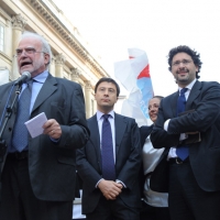 Foto Nicoloro G. 13/05/2011 Milano Chiusura della campagna elettorale del Terzo Polo per le elezioni amministrative 2011. nella foto Savino Pezzotta – Italo Bocchino – Manfredi Palmeri