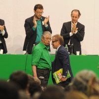 Foto Nicoloro G. 01/07/2012 Assago (Milano) Si e’ concluso al Forum di Assago il Congresso Federale della Lega Nord che ha eletto Roberto Maroni nuovo segretario federale della Lega Nord e ha sancito cosi’ l’ inizio del nuovo corso per il partito. nella foto Roberto Maroni – Umberto Bossi