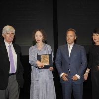 Foto Nicoloro G. 2010/07/08 Milano Al Teatro Dal Verme Undicesima edizione di " La Milanesiana ", che ha per tema " Il paradosso ". Prima serata della rassegna di musica e letteratura. nella foto Piero Gelli – Joyce Carol Oates – Massimo Collarini – Elisabetta Sgarbi