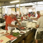 Foto Nicoloro G.   06/09/2023   Ravenna   Festa Nazionale dell\' Unita\'.  nella foto volontari nelle cucine degli stand ristoranti.