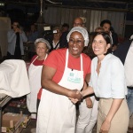 30/08/2023   Ravenna   Serata inaugurale della Festa Nazionale dell' Unita'.  nella foto Elly Schlein saluta i volontari nelle cucine della Festa del PD.