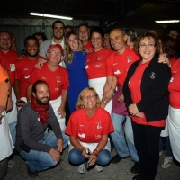 Foto Nicoloro G.  01//09/2014   Ravenna    Festa Provinciale de L\' Unità. nella foto il ministro Maria Elena Boschi, dopo l\' intervista, visita gli stand gastronomici della Festa e salutare i volontari che ci lavorano.