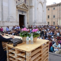 Foto Nicoloro G. 28/09/2013 Rimini Quinta edizione del Festival Francescano dedicato al tema del ” cammino ” affrontato nelle sue connotazioni più vicine al francconnotazioni più vicine al francescanesimo e cioè l’ ospitalità, l’ itineranza, il pellegrinaggio. nella foto Moni Ovadia