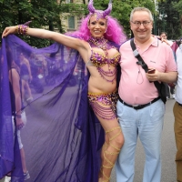 Foto Nicoloro G.  12/06/2010 Milano  Manifestazione del " gay-pride " con corteo da piazza Castello a piazza Duomo. nella foto L'onorevole Franco Grillini con un partecipante alla manifestazione