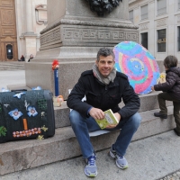 Foto Nicoloro G. 20/11/2011 Milano In occasione della domenica senza auto piazza San Fedele e’ stata allestita, come altri punti della citta’, con giochi di strada e del passato per giocare con i bambini. nella foto Francesco Toldo