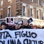 Foto Nicoloro G.   25/11/2023   Ravenna   Nella giornata internazionele per l\' eliminazione della violenza contro le donne si e\' svolta una manifestazione con corteo per le strade della citta\'. nella foto il corteo attraversa la citta\'.