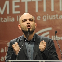 Foto Nicoloro G. 05/02/2011 Milano Manifestazione al Palasharp, per chiedere le dimissioni del premier Berlusconi, organizzata da Liberta' e Giustizia. nella foto Roberto Saviano