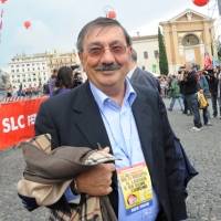 Foto Nicoloro G.  16/10/2010 Roma  Manifestazione nazionale Fiom-CGIL con cortei e comizio finale in piazza San Giovanni. nella foto Fabio Mussi