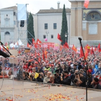 Foto Nicoloro G.  16/10/2010 Roma  Manifestazione nazionale Fiom-CGIL con cortei e comizio finale in piazza San Giovanni. nella foto Maurizio Landini parla di fronte ad una grande platea