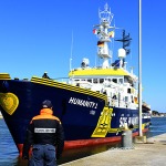 Foto Nicoloro G.   02/03/2025   Ravenna   E' approdata nel porto di Ravenna la nave ong Humanity 1 con a bordo 71 migranti quasi tutti provenienti dall' Eritrea e dall' Etiopia. 20 sono i minori non accompagnati e molte donne tra le quali una con un bimbo di 5 anni. nella foto l' arrivo della nave Humanity 1 