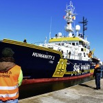 Foto Nicoloro G.   02/03/2025   Ravenna   E' approdata nel porto di Ravenna la nave ong Humanity 1 con a bordo 71 migranti quasi tutti provenienti dall' Eritrea e dall' Etiopia. 20 sono i minori non accompagnati e molte donne tra le quali una con un bimbo di 5 anni. nella foto l' arrivo della nave Humanity 1.