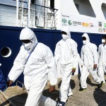 Foto Nicoloro G.   02/03/2025   Ravenna   E' approdata nel porto di Ravenna la nave ong Humanity 1 con a bordo 71 migranti quasi tutti provenienti dall' Eritrea e dall' Etiopia. 20 sono i minori non accompagnati e molte le donne tra le quali una con un bimbo di 5 anni. nella foto un momento dello sbarco.