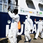 Foto Nicoloro G.   02/03/2025   Ravenna   E' approdata nel porto di Ravenna la nave ong Humanity 1 con a bordo 71 migranti quasi tutti provenienti dall' Eritrea e dall' Etiopia. 20 sono i minori non accompagnati e molte le donne tra le quali una con un bimbo di 5 anni. nella foto un momento dello sbarco.