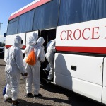 Foto Nicoloro G.   02/03/2025   Ravenna   E' approdata nel porto di Ravenna la nave ong Humanity 1 con a bordo 71 migranti quasi tutti provenienti dall' Eritrea e dall' Etiopia. nella foto i migranti vengono accompagnati con un autobus della Croce Rossa in una struttura dove saranno sottoposto ad accurate visite mediche e ai controlli di identificazione.