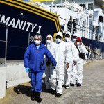 Foto Nicoloro G.   02/03/2025   Ravenna   E' approdata nel porto di Ravenna la nave ong Humanity 1 con a bordo 71 migranti quasi tutti provenienti dall' Eritrea e dall' Etiopia. 20 sono i minori non accompagnati e molte le donne tra le quali una con un bimbo di 5 anni. nella foto un momento dello sbarco.