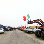 Foto Nicoloro G.   29/01/2024   Ravenna   Protesta degli agricoltori contro le politiche agricole dell' Europa. nella foto lo schieramento dei trattori presenti al corteo.