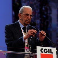 Foto Nicoloro G. 06/05/2014  Rimini   Si è aperto ufficialmente il 17° Congresso della CGIL. nella foto il presidente ANPI Carlo Smuraglia.