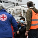 Foto Nicoloro G.   10/04/2024    Ravenna   E' approdata alla banchina di Marina di Ravenna la nave Ong Life Support con a bordo 200 migranti, dei quali 167 sono uomini, 15 sono donne e 18 minori di cui 8 non accompagnati. I paesi di provenienza dei migranti sono il Bangladesh, la Siria, il Pakistan, l'  Eritrea, l' Egitto e il Ghana. nella foto sono 18 i minori sbarcati e di questi 8 sono non accompagnati.