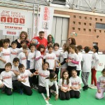 Foto Nicoloro G.   23/04/2024   Ravenna   Seconda tappa di Banca Generali ' Un campione per amico ', manifestazione a carattere sportivo-educativo, per 350 bambini delle scuole primarie e secondarie, con la partecipazione di campioni di diverse discipline sportive. nella foto gruppo di bambini con Ciccio Graziani.