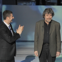 Foto Nicoloro G. 01/01/2012 Milano Trasmissione televisiva su Rai3 " Che tempo che fa " condotta da Fabio Fazio e interamente dedicata al ricordo dello scalatore ed esploratore Walter Bonatti. nella foto Fabio Fazio – Reinhold Messner