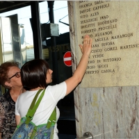 Foto Nicoloro G.  02/08/2014  Bologna    34esimo anniversario della strage alla stazione di Bologna. nella foto parenti davanti alla lapide con i nomi delle vittime.